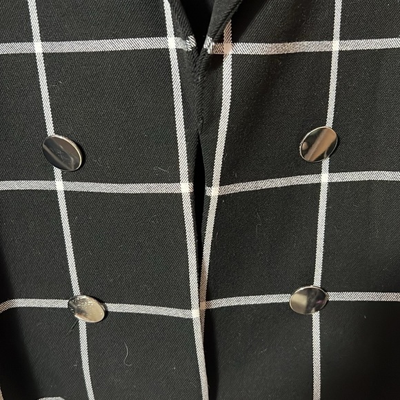 Express black and white boxy blazer with silver button detail - size 0 - Picture 2 of 4